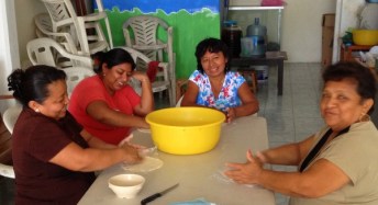 Friends preparing a meal for our training participants in Campeche