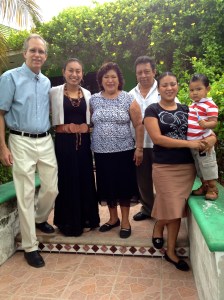 Our wonderful hosts, familia Dzib, of Campeche