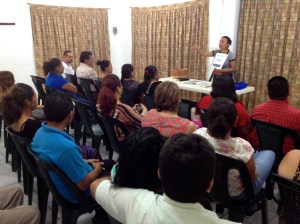 Sharing with parents in Comalcalco biblical principles they can teach in the home.